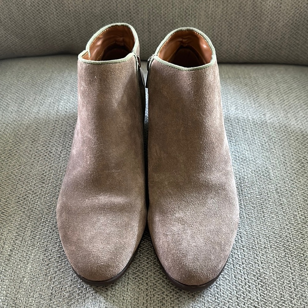 Crown Vintage Tabitha Taupe suede booties